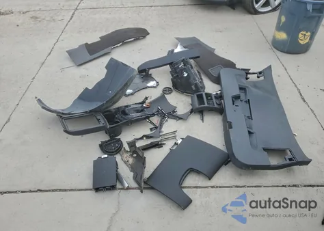 2013 Cadillac Srx Luxury Collection z USA, uszkodzony, nr VIN 3GYFNGE34DS610385